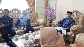Wawako Azhar Hamzah memaparkan strategi Pemkot Sungai Penuh mempercepat penurunan stunting melalui kolaborasi lintas sektor dan pemanfaatan data akurat.