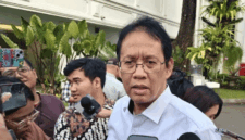 Menteri Keuangan (Menkeu) Purbaya Yudhi Sadewa menjawab pertanyaan wartawan saat dia ditemui di Istana Kepresidenan RI, Jakarta, Jumat (31/7/2026). ANTARA/Fathur Rochman.