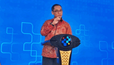 Dirjen Pengawasan Ruang Digital Komdigi, Alexander Sabar, saat memberikan keterangan di Press Room, Kementerian Komunikasi dan Digital (Komdigi), Selasa (7/4/2026).