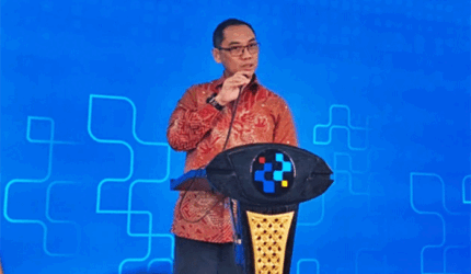 Dirjen Pengawasan Ruang Digital Komdigi, Alexander Sabar, saat memberikan keterangan di Press Room, Kementerian Komunikasi dan Digital (Komdigi), Selasa (7/4/2026).