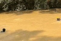 Seorang lanjut usia (lansia) di warga Desa Sungai Ulak, Kecamatan Nalo Tantan, Merangin, Jambi tenggelam di Sungai Nalo Tantan pada Selasa (4/8/2026) sore saat mandi. 