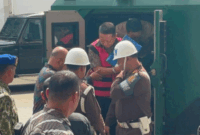 Eks Jampidsus Febrie Adriansyah tiba untuk menjalani pemeriksaan di Gedung Kejaksaan Agung, Jakarta Selatan, Jumat (7/8/2026). Foto: Pradya Tirta/kumparan