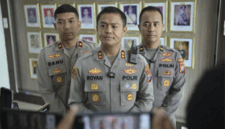 AKBP Rovan Ricard Mahenu (tengah). Foto: Dok. Pribadi