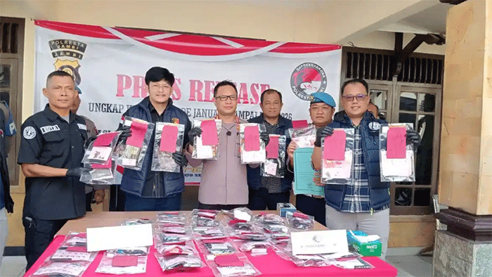 Polresta Jambi mengungkap 149 kasus narkotika dan mengamankan 257 tersangka sepanjang Januari-Juli 2026. 
