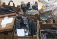 Ratusan pucuk senjata Sugun dan sempi ditemukan dibuka sekolah Jakarta.