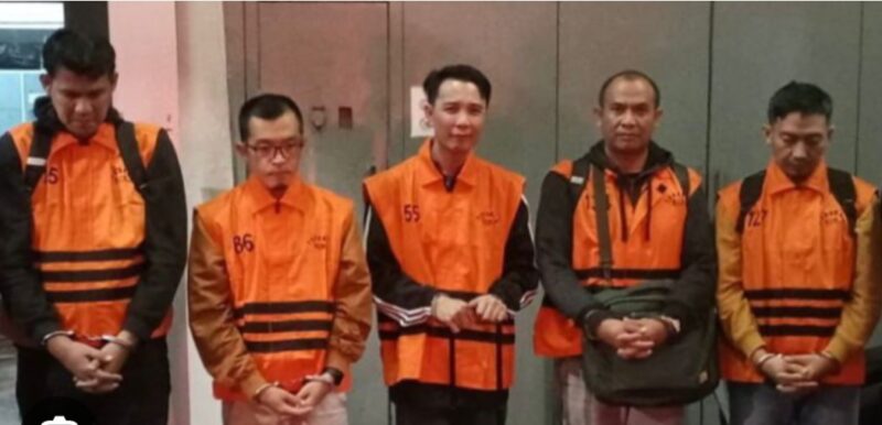 Bupati Rejang Lebong nonaktif M Fikri Thobari, ditahan KPK diduga terkait kasus Korupsi 