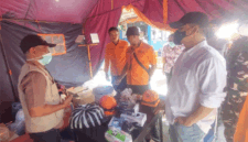 Gubernur Jawa Tengah Ahmad Luthfi mendatangi lokasi Kebakaran Tempat Pembuangan Akhir (TPA) Putri Cempo di Kelurahan Mojosongo, Kecamatan Jebres, Solo, hingga Sabtu (5/9/2026) belum berhasil dipadamkan. Foto: Dok. Istimewa