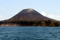 Gunung Anak Krakatau pada 19 Oktober 2007. Foto: Jewel SAMAD / AFP