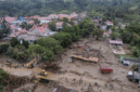 Foto udara dampak banjir bandang menerjang kawasan Nagari Arosuka, Kabupaten Solok, Sumatera Barat, Selasa (22/9/2026). ANTARA/Fandi Yogari