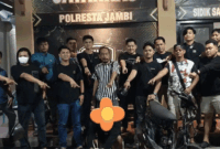 Polsek Jambi selatan menangkap seorang pria yang menyiram perempuan pakai air aki hingga meninggal dunia. Peristiwa terjadi di Kecamatan Paal Merah, Kota Jambi.