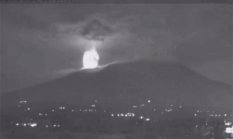 Gunung Marapi Kembali Erupsi, Abu Vulkanik Menyelimuti Bukittinggi