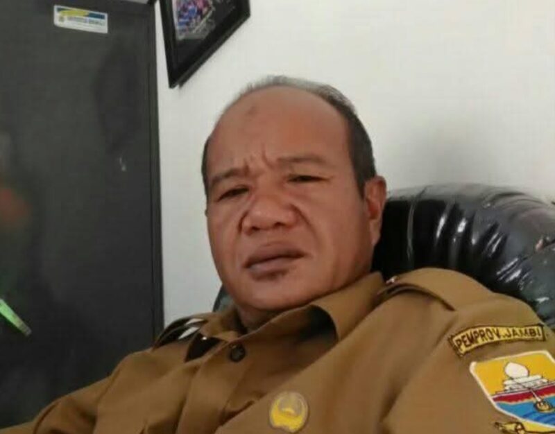 Kepala Sekolah SMA N 3 Koto Baru Marjan S.pd, M.Si serat pengalaman