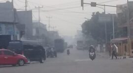 Kabut asap kiriman yang menyelimuti Kota Sungai Penuh.