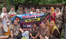 Wawako Azhar Hamzah dan IKAPSO Salurkan Bantuan untuk Korban Banjir dan Longsor di Tapan