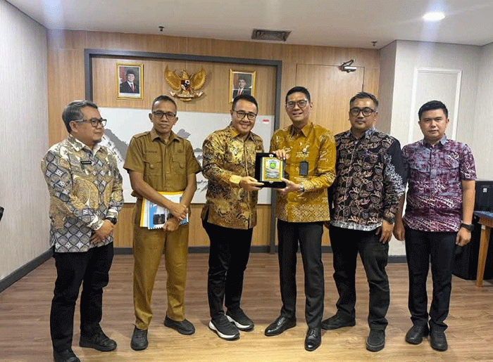 Wali Kota Sungai Penuh Alfin mengusulkan pembangunan kembali Pasar Tanjung Bajure kepada Kemendag RI