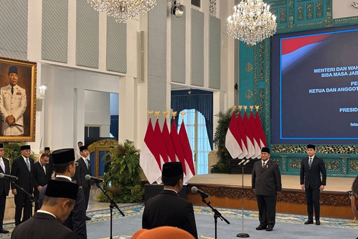 Presiden Prabowo Subianto dalam pelantikan menteri, wakil menteri dan kepala badan di Istana Negara, Jakarta, Kamis (1/10/2026) (ANTARA/Genta Tenri Mawangi)