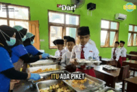 Uji coba Makan Bergizi Gratis (MBG) prasmanan di salah satu SPPG Kabupaten Jepara, Jawa Tengah. (ANTARA/HO-Instagram resmi Sudaryono)