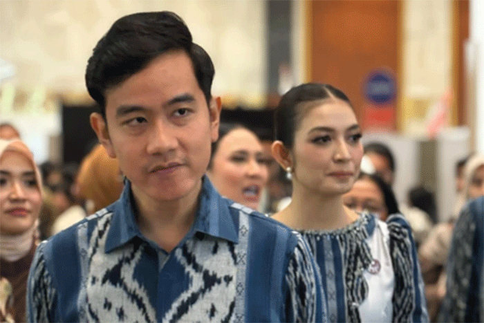 Wakil Presiden Gibran Rakabuming Raka dan Istrinya Selvi Ananda di acara Inacraft, JCC, Senayan, Jakarta Pusat, Rabu (7/10/2026). Foto: Zamachsyari/kumparan