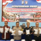 Kapolda Riau Irjen Pol Arman Achdiat (tiga dari kiri) saat memimpin ekspos kasus