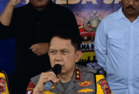 Polda Jambi mengungkap 32 kasus PETI sepanjang Januari–Oktober 2026 dengan 71 tersangka, menyita 3,5 kilogram emas, 12 alat berat, satu mobil, dan uang tunai Rp108 juta.