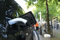 Ilustrasi mobil listrik. Foto: Unsplash/Andrew Roberts 
