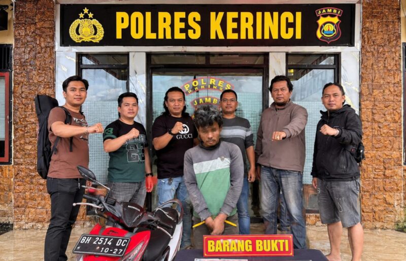 Tim Opsnal gabungan  Reskrim Polres Kerinci dengan Polsek Danau Kerinci Amankan tersangka dan barang bukti.