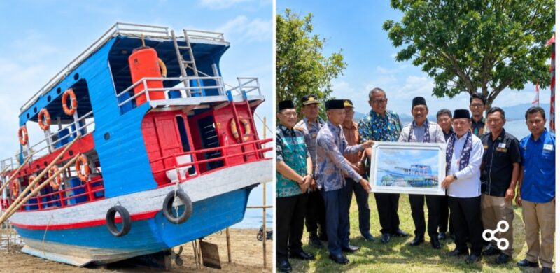 Bangkai Kapal Bantuan Gubenur Jambi Al Haris seharga Rp 1,2 Miliar, Hanya Seminggu berlayar  langsung Rusak, saat penyerahan Kapal pada pengelolaan Desa Tanjung Tanah  disaksikan Pj Bupati Asraf.