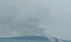 Anak Krakatau Erupsi Tiga Kali, Badan Geologi Larang Warga Mendekat